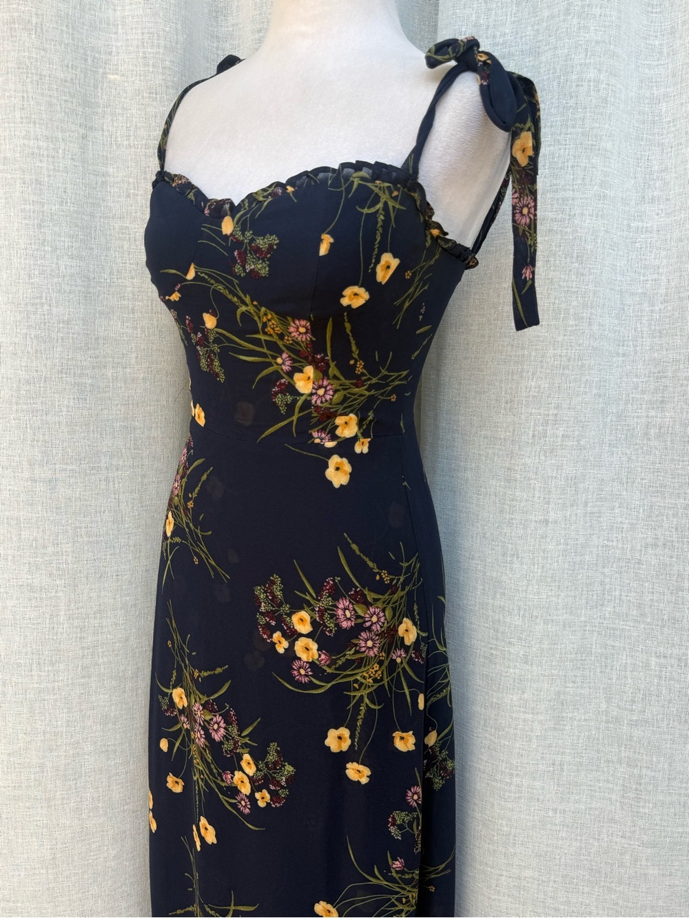 Reformation navy blue floral summer midi dress - Picture 4 of 10